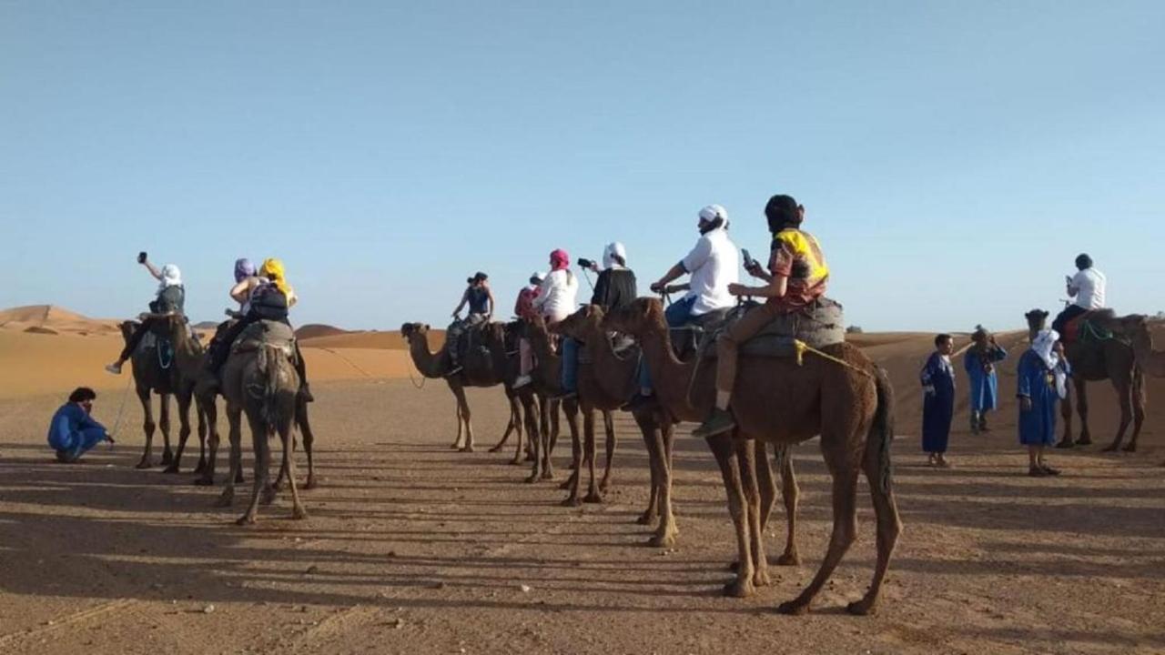 Готель Desert Camp Erg Chebbi Мерзуга Екстер'єр фото